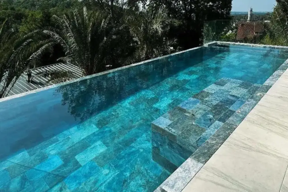 Carrelage luxe piscine